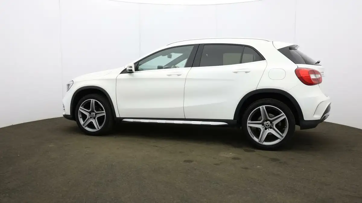 2018-mercedes-benz-gla-class-16-gla-200-amg-line-154bhp-big-67