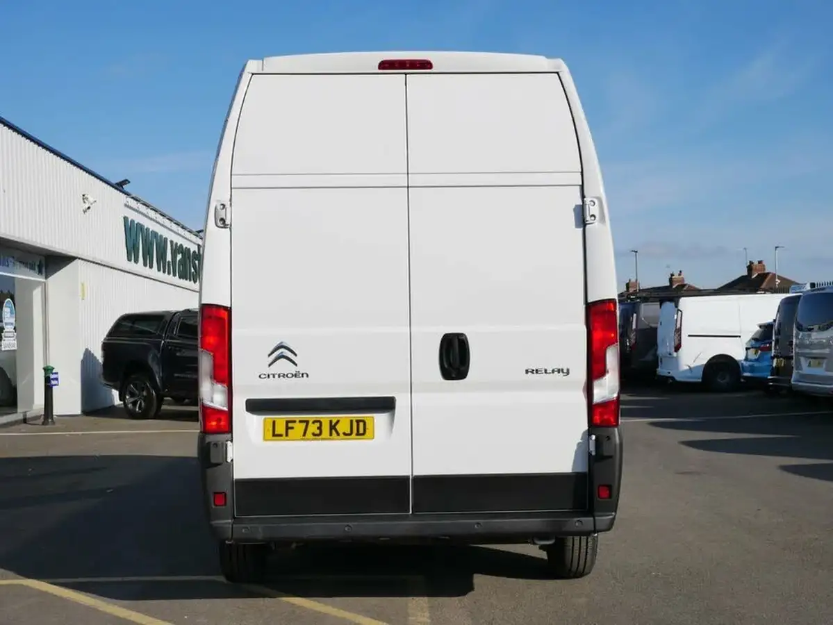 2023-citroen-relay-22bluehdi-35-l3h3-enterprise-edition-big-20