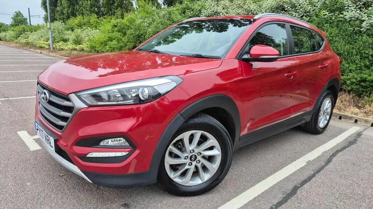 2017-hyundai-tucson-17crdi-blue-drive-se-nav-141ps-dct-big-2
