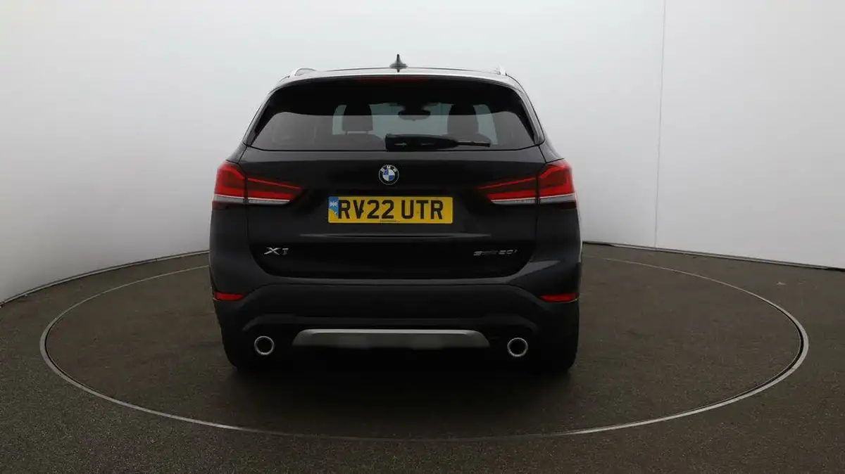 2022-bmw-x1-20-sdrive20i-xline-big-56