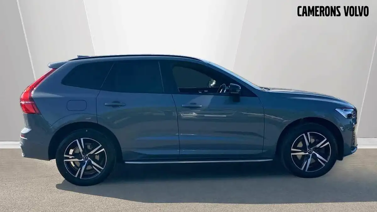2022-volvo-xc60-20td-b4-r-design-big-3