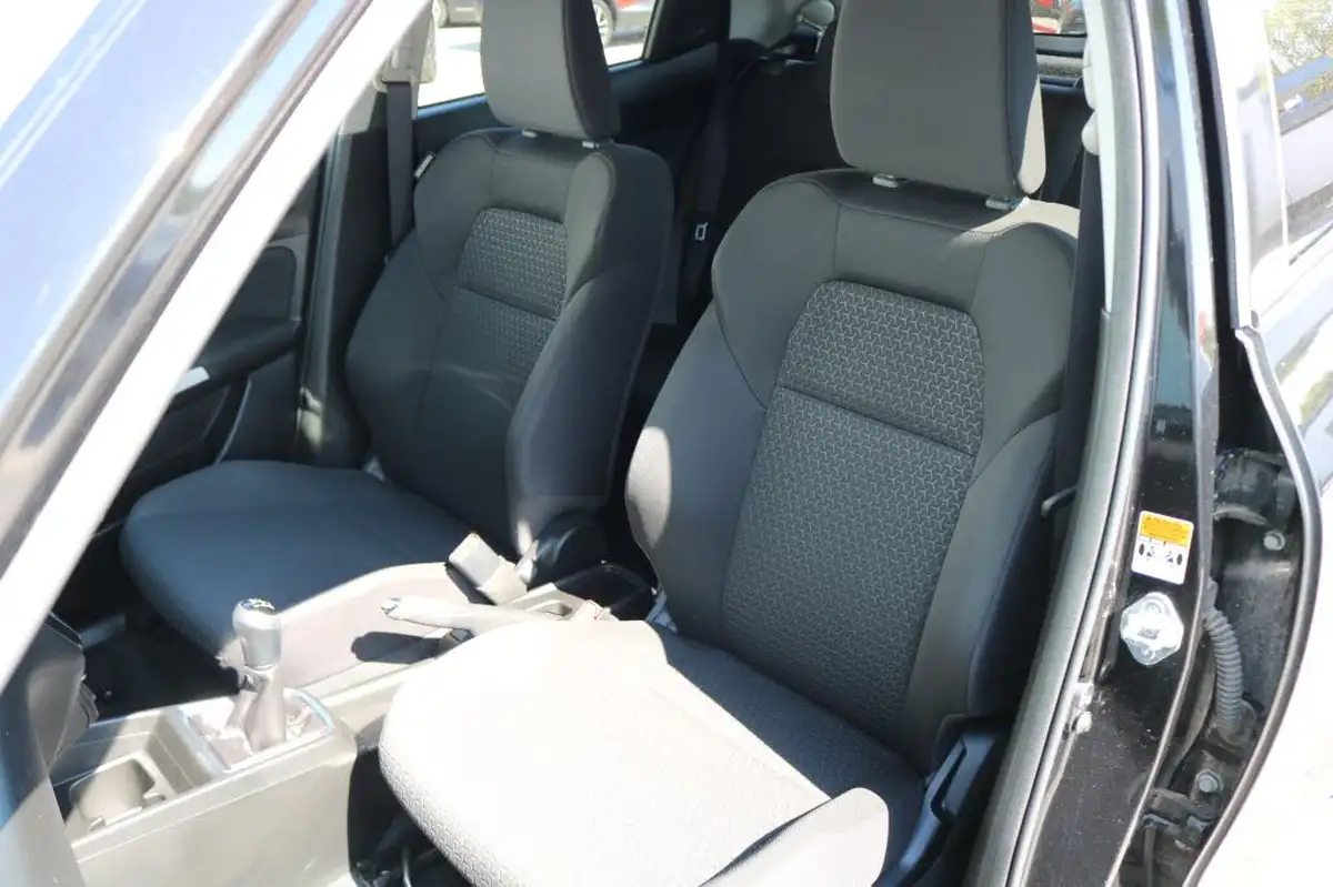2017-suzuki-swift-10-boosterjet-sz-t-big-20