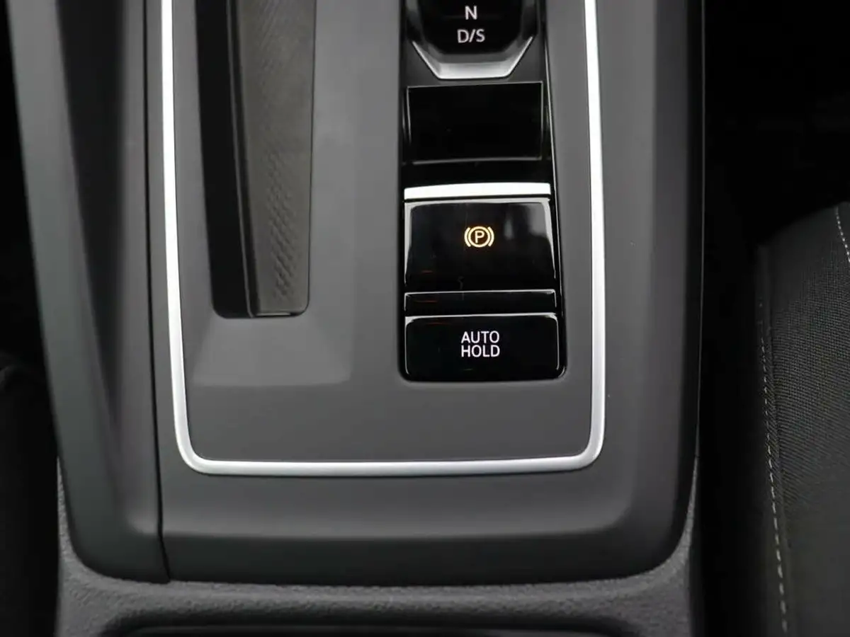 2022-volkswagen-golf-20tdi-style-150ps-estate-dsg-big-40