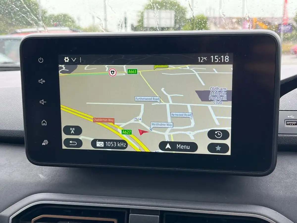 2024-dacia-jogger-16-tce-extreme-big-24