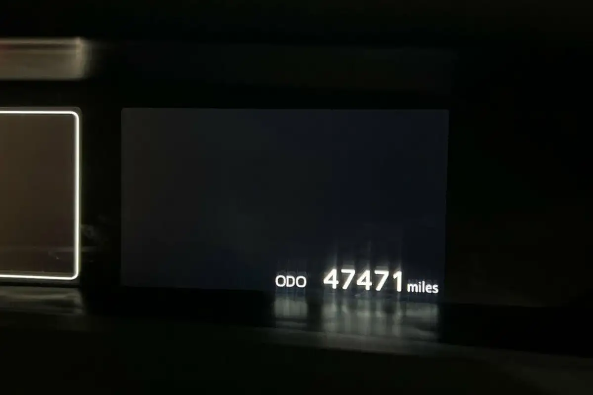 2021-toyota-prius-18-vvt-i-business-edition-plus-awd-cvt-big-13