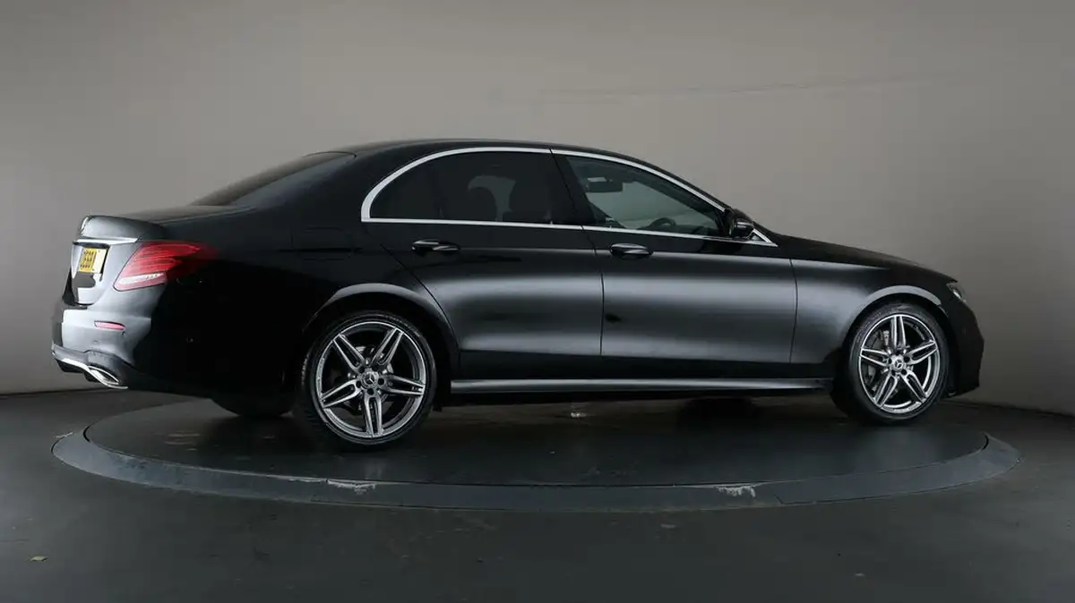 2019-mercedes-benz-e-class-20-e200-amg-line-saloon-4d-big-63