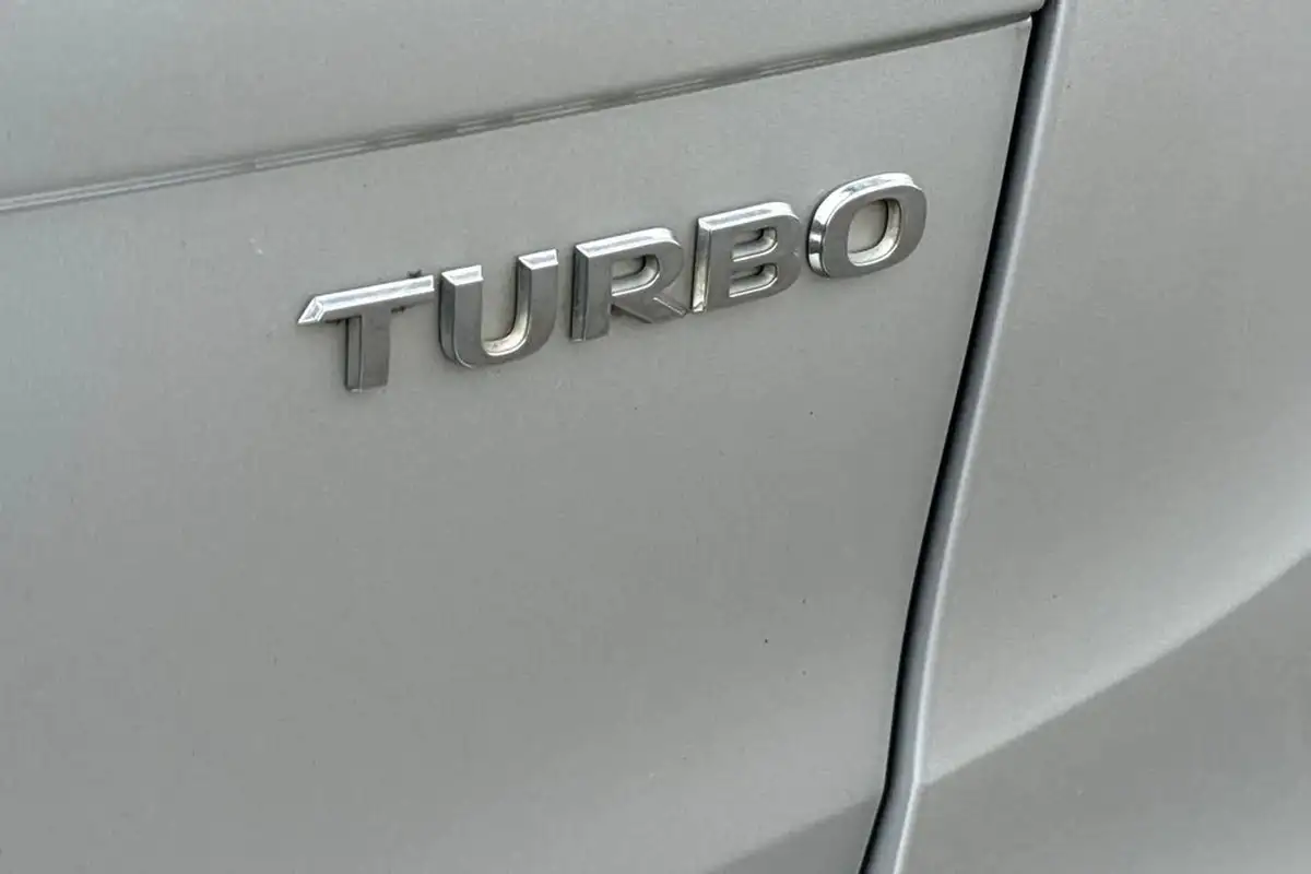 2016-vauxhall-zafira-tourer-14i-16v-turbo-sri-big-24