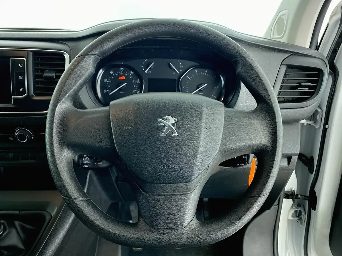 2023-peugeot-expert-15-bluehdi-professional-premium-standard-1000-big-15
