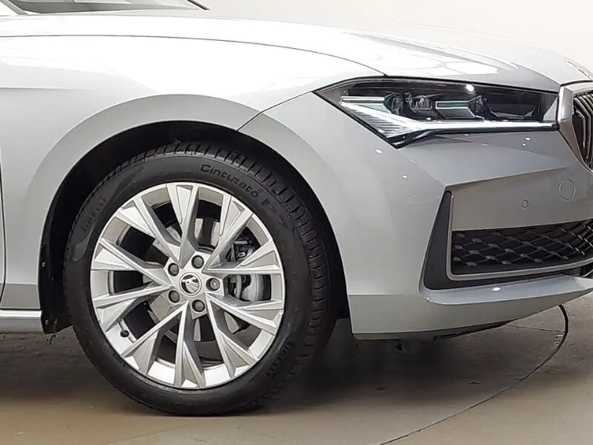 2024-skoda-superb-20tdi-se-l-150ps-scr-estate-dsg-big-8