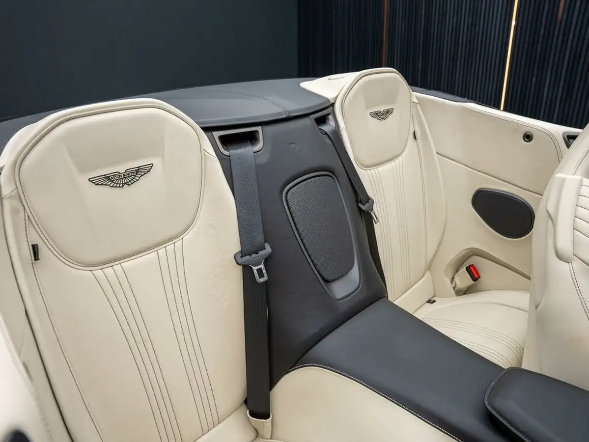 2019-aston-martin-db11-40-v8-big-34