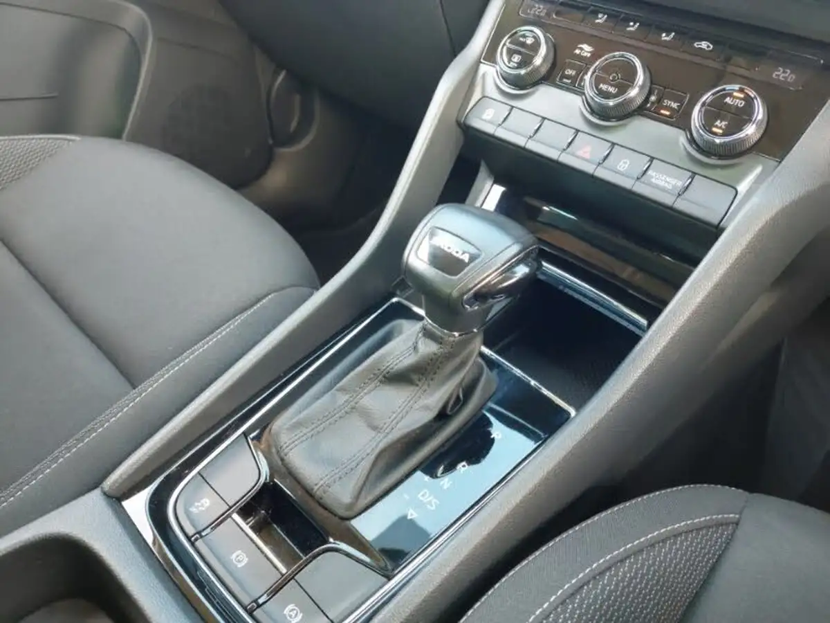2022-skoda-karoq-15-tsi-se-drive-dsg-big-15