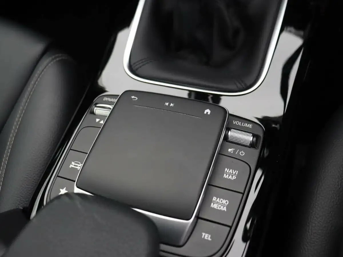 2021-mercedes-benz-a-class-20d-a180d-sport-saloon-4d-big-29