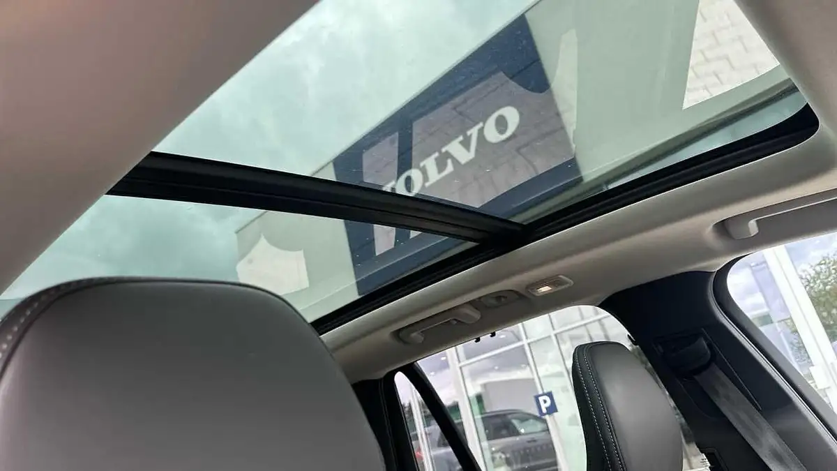2022-volvo-xc90-20-t8-ultimate-bright-big-29