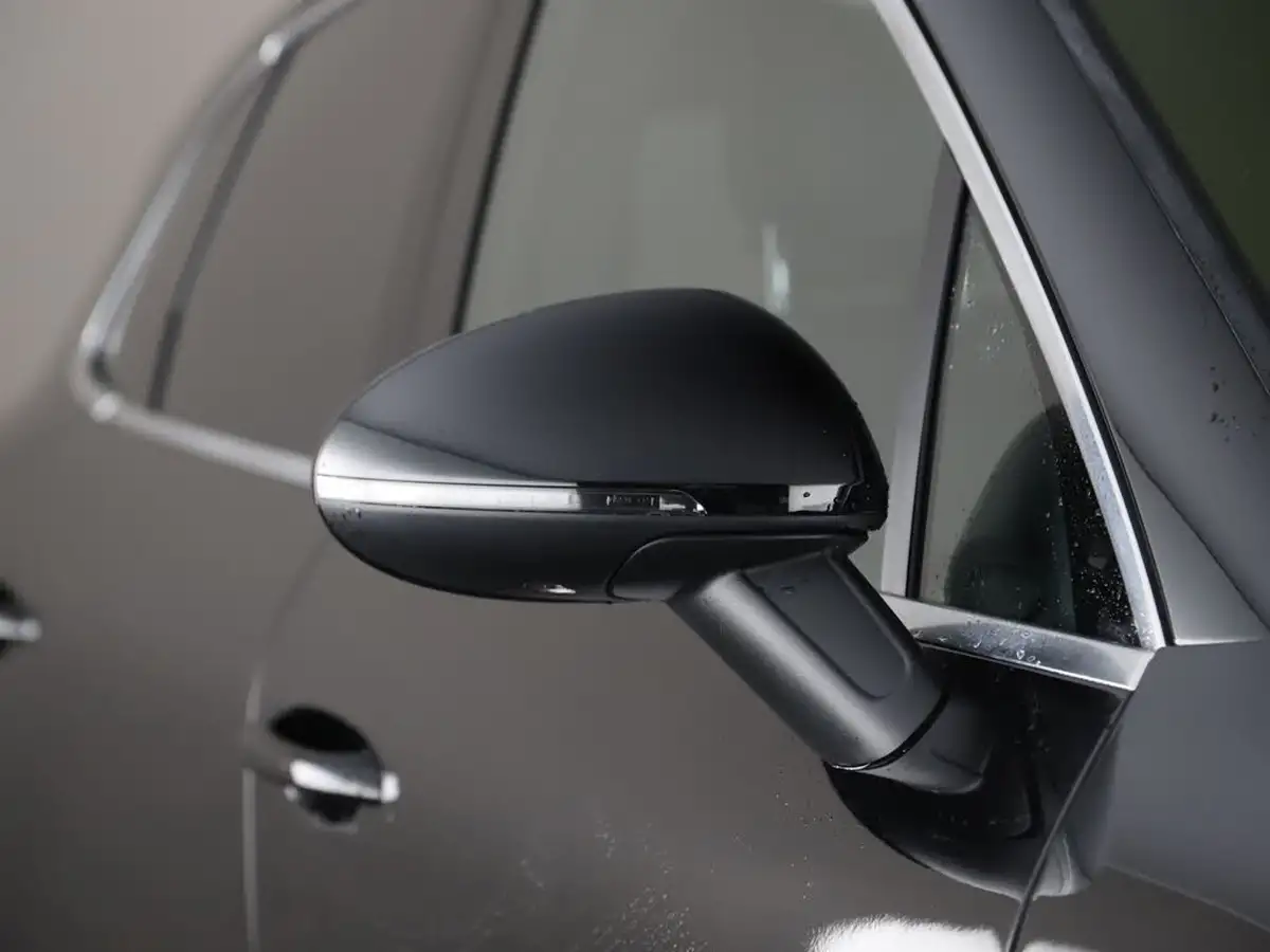 2021-porsche-macan-30-s-big-28