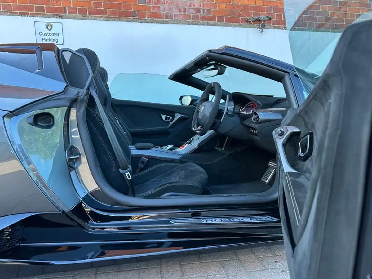 2020-lamborghini-huracan-big-11
