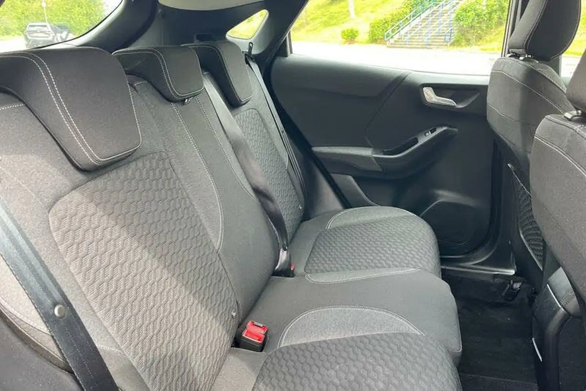 2022-ford-puma-suv-10-titanium-125ps-auto-big-36