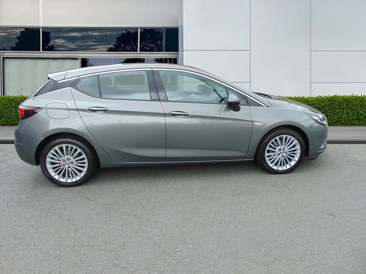 2018-vauxhall-astra-16cdti-elite-nav-136ps-ss-hatchback-big-8
