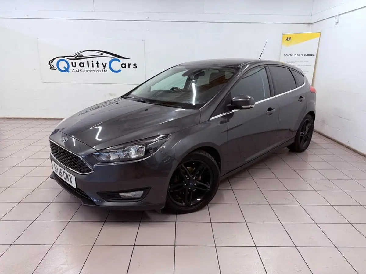 2015-ford-focus-15tdci-zetec-120ps-hatchback-big-6