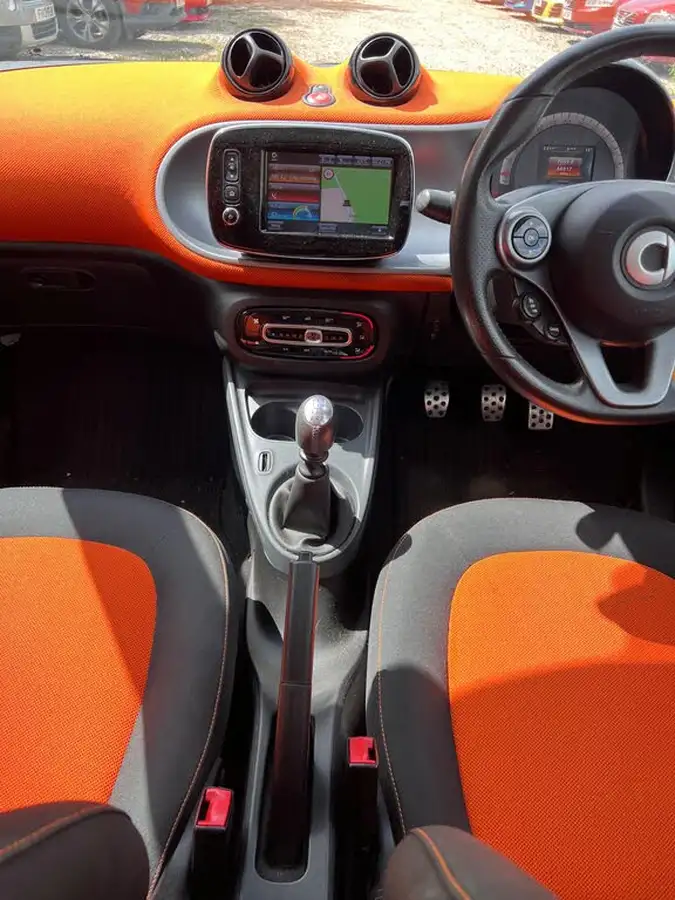 2015-smart-forfour-09-edition-1-big-24