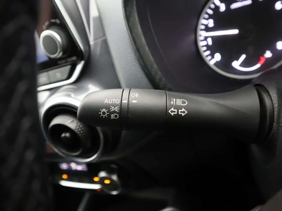 2021-nissan-juke-10-dig-t-n-connecta-dct-big-33