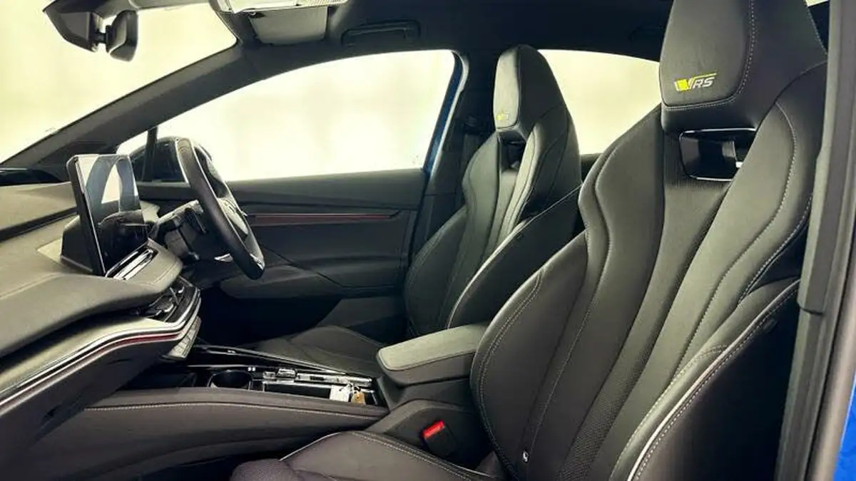 2022-skoda-enyaq-e-80-vrs-big-36