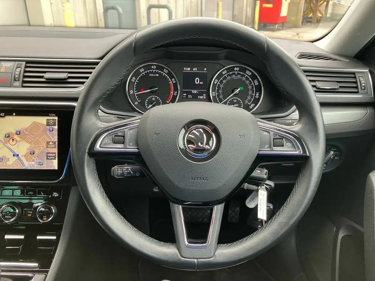 2018-skoda-superb-14-tsi-act-se-l-executive-hatchback-dsg-big-16