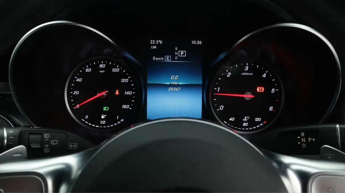2020-mercedes-benz-glc-class-20d-glc220d-amg-line-station-wagon-5d-4matic-plus-big-10
