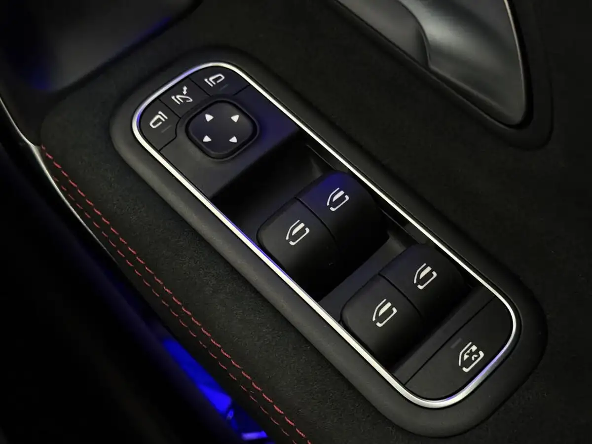 2020-mercedes-benz-a-class-20d-a200d-amg-line-premium-hatchback-5d-big-21