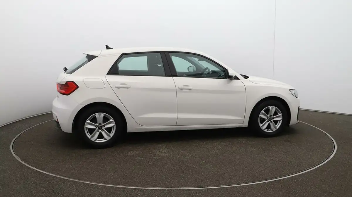 2022-audi-a1-10-25-tfsi-technik-big-41