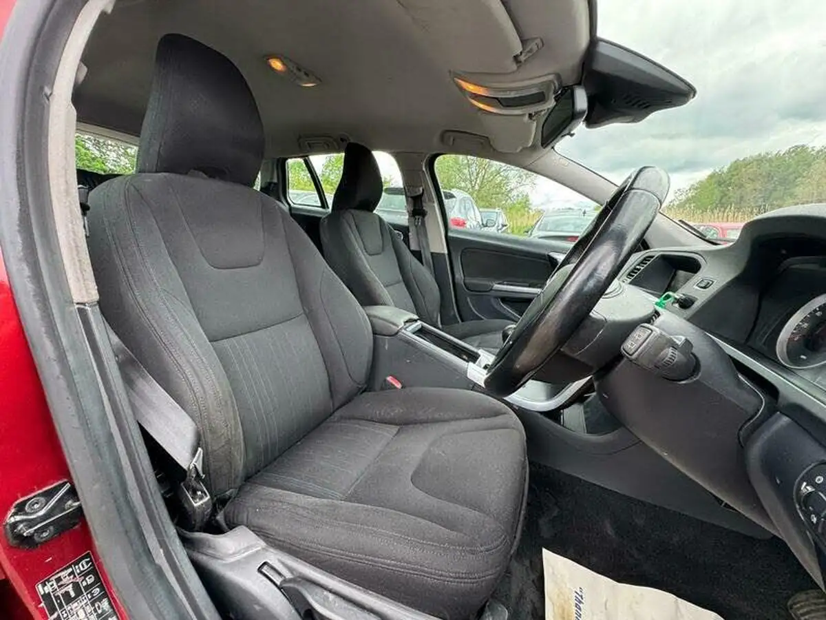 2012-volvo-v60-16td-d2-es-big-10