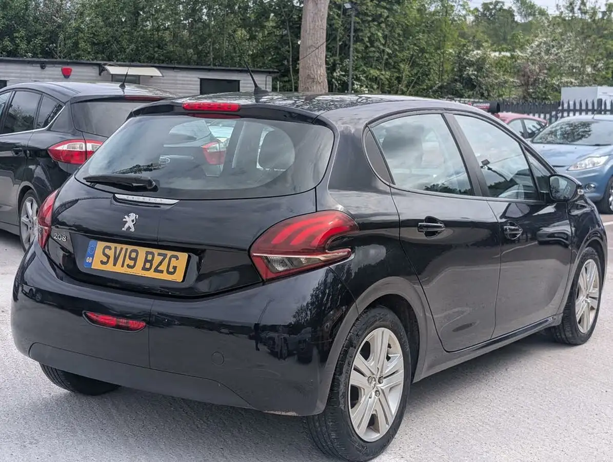 2019-peugeot-208-15-bluehdi-active-big-6