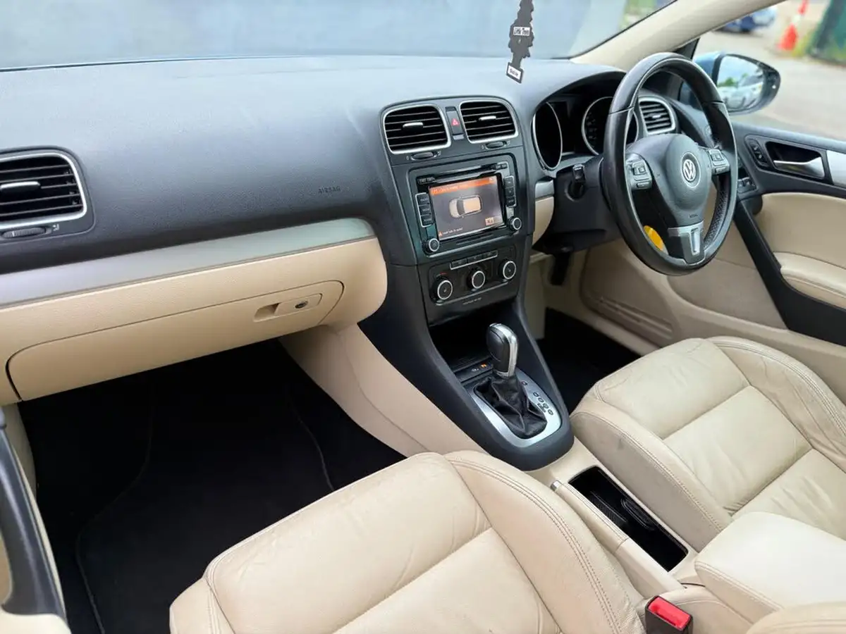 2011-volkswagen-golf-14-gt-tsi-160ps-hatchback-5d-dsg-big-21