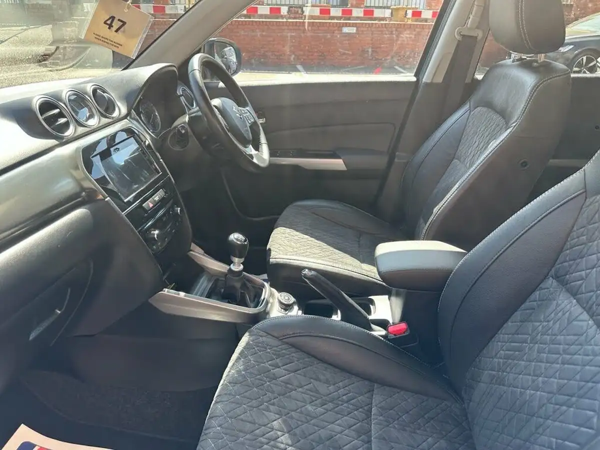 2019-suzuki-vitara-14-boosterjet-sz5-allgrip-big-12
