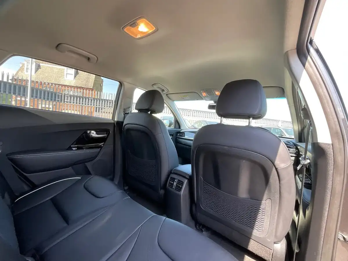 2021-kia-e-niro-ev-3-big-9