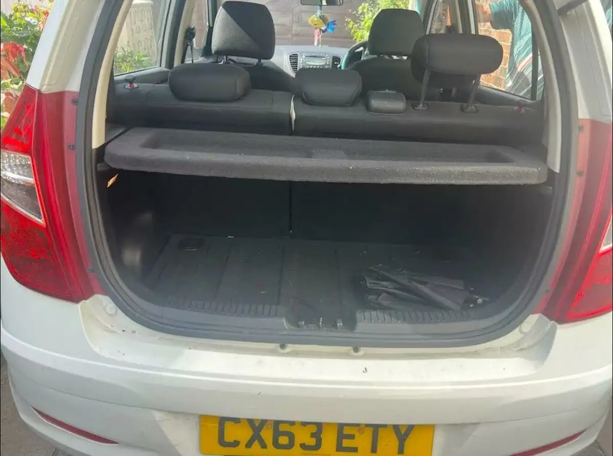 2013-hyundai-i10-12-active-auto-big-7