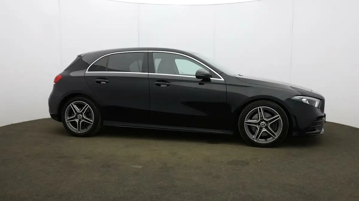 2021-mercedes-benz-a-class-20d-a220d-amg-line-executive-hatchback-5d-big-48