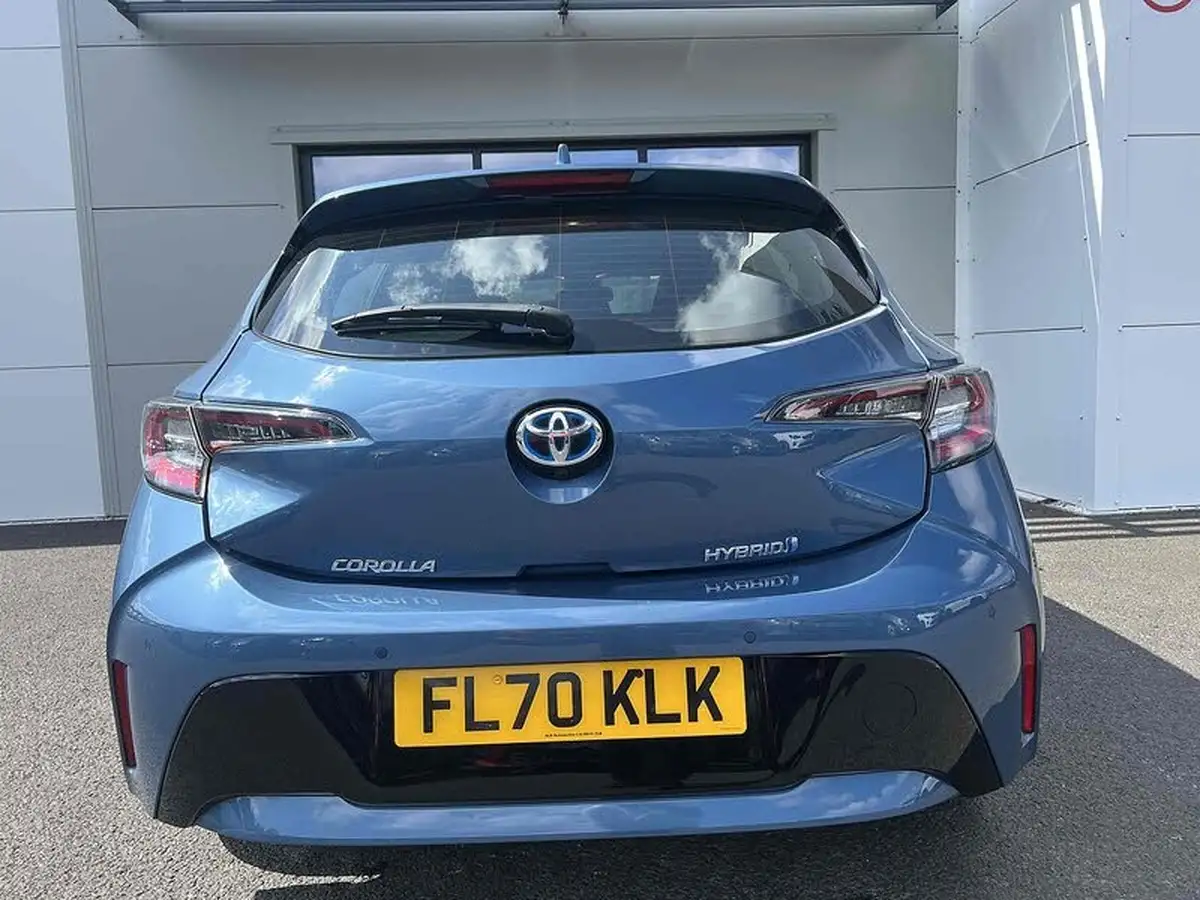 2020-toyota-corolla-18-vvt-i-icon-tech-spare-wheel-hatchback-5d-big-3