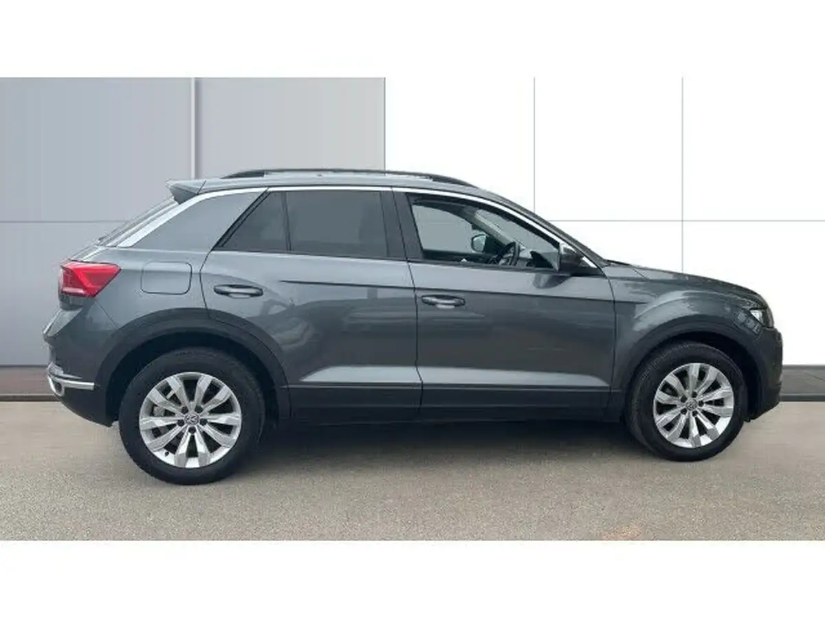 2019-volkswagen-t-roc-15-tsi-se-dsg-big-4