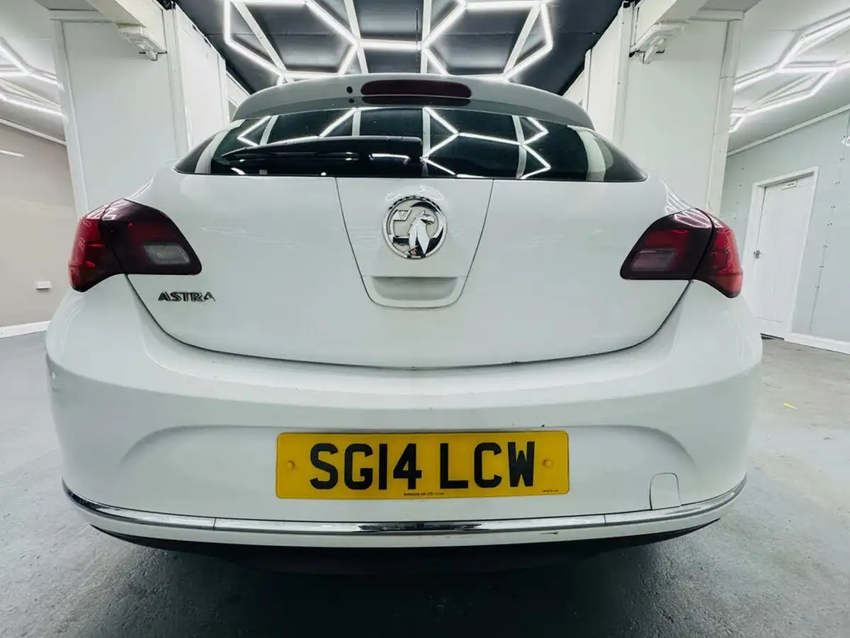 2014-vauxhall-astra-14-sri-100ps-1398cc-big-7