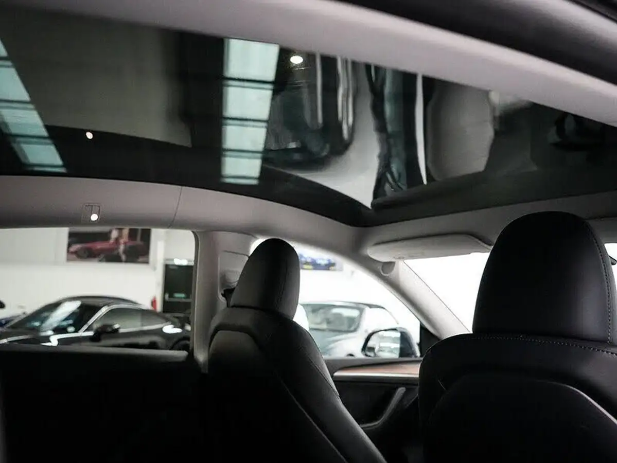 2023-tesla-model-y-e-performance-big-19
