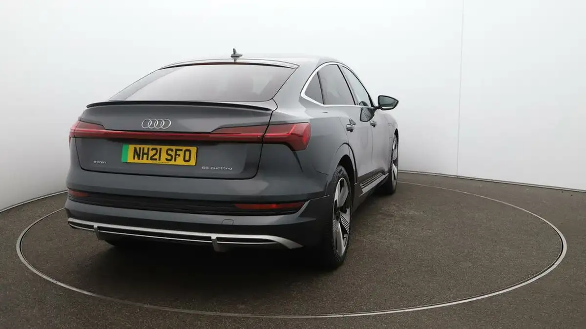 2021-audi-e-tron-55e-s-line-sportback-big-58
