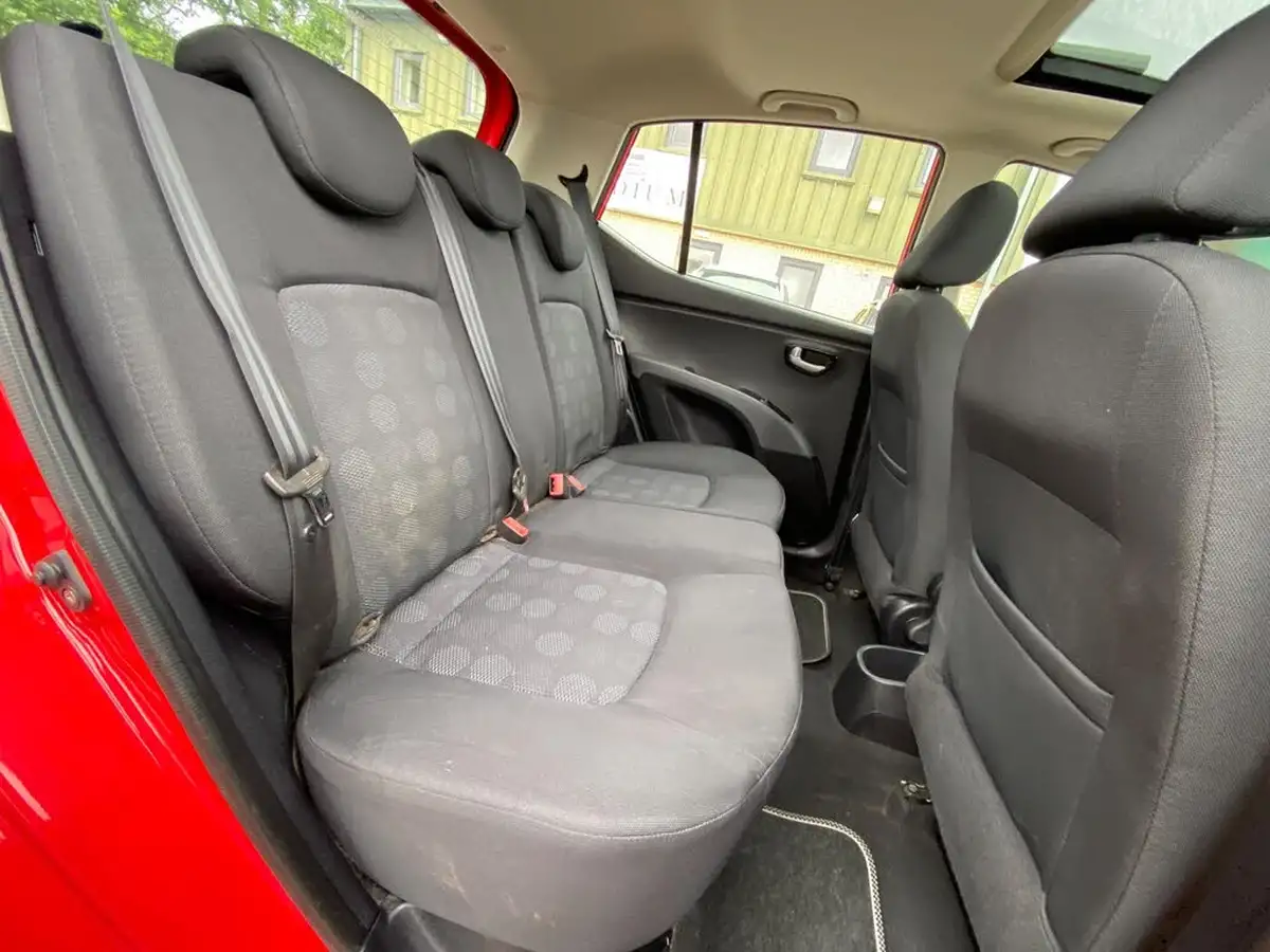 2010-hyundai-i10-12-style-big-42