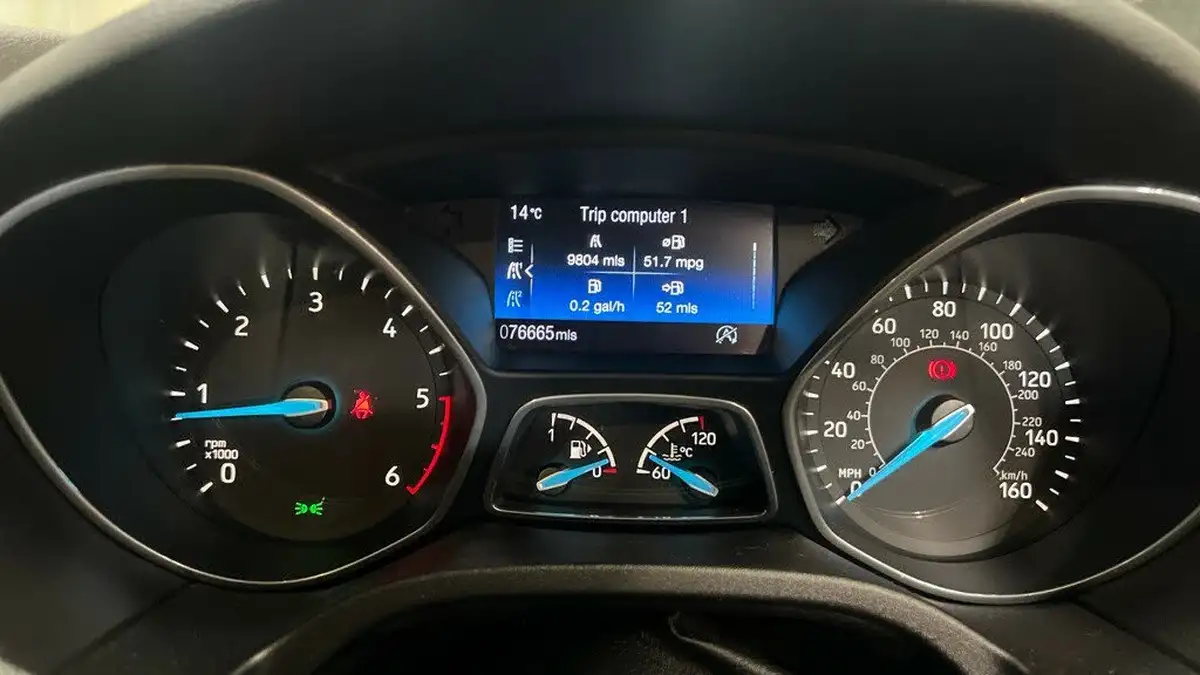 2017-ford-focus-15tdci-titanium-hatchback-big-7