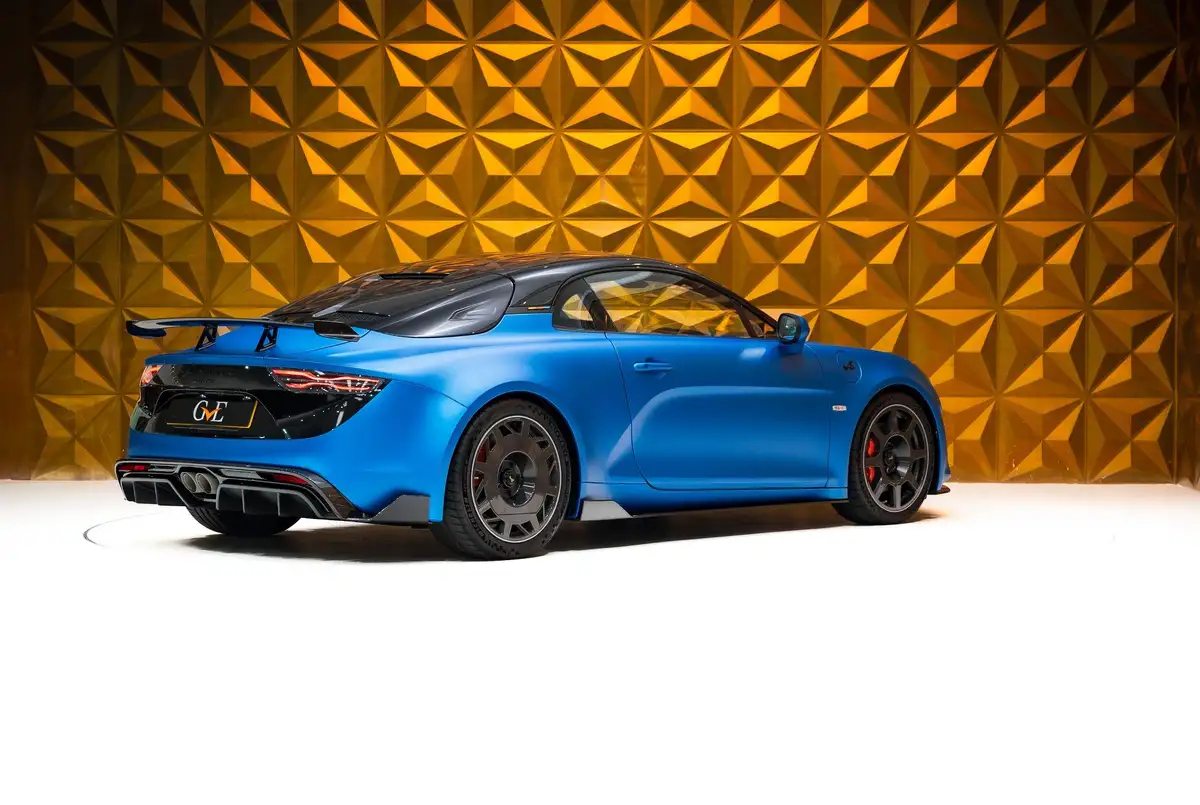 2024-alpine-a110-18-t-r-alonso-edition-le-big-7