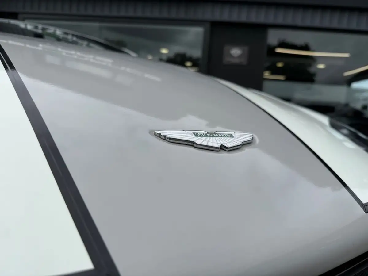 2010-aston-martin-vantage-47-coupe-sportshift-big-11