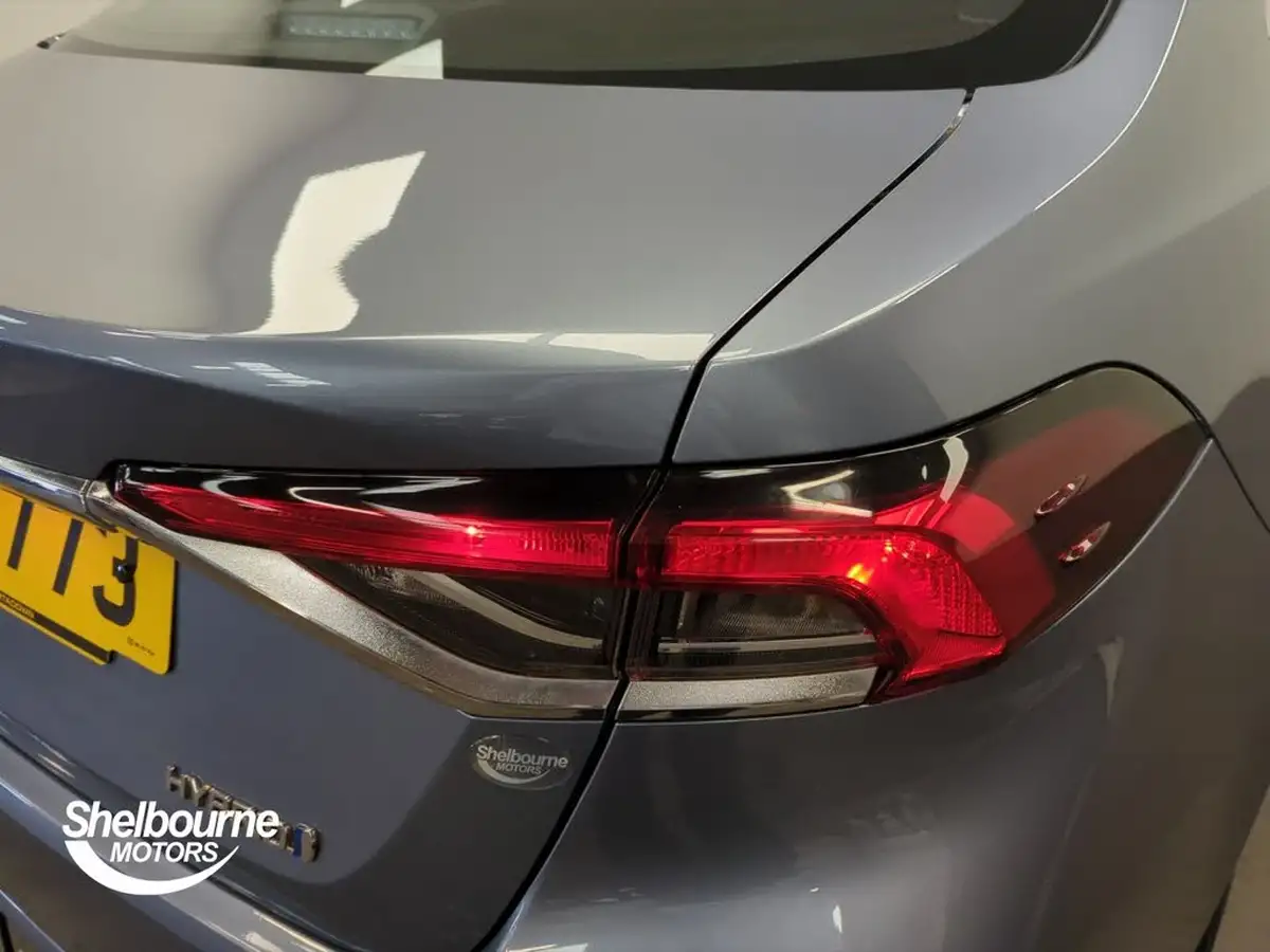 2022-toyota-corolla-18-vvt-i-icon-tech-saloon-4d-big-22