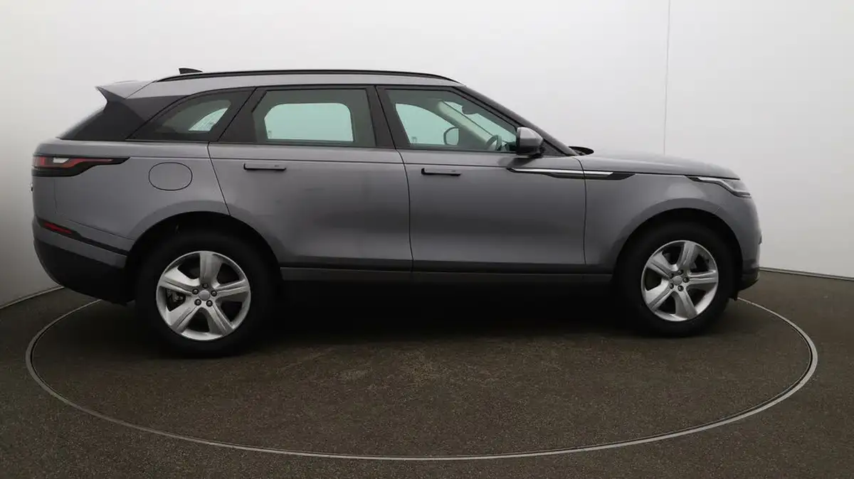 2022-land-rover-range-rover-velar-20-d200-velar-big-51