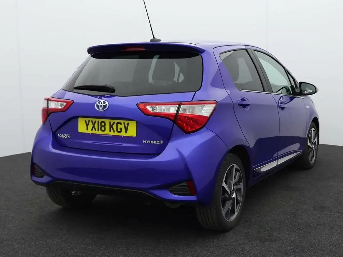 2018-toyota-yaris-15-vvt-i-excel-hybrid-15in-alloys-big-4