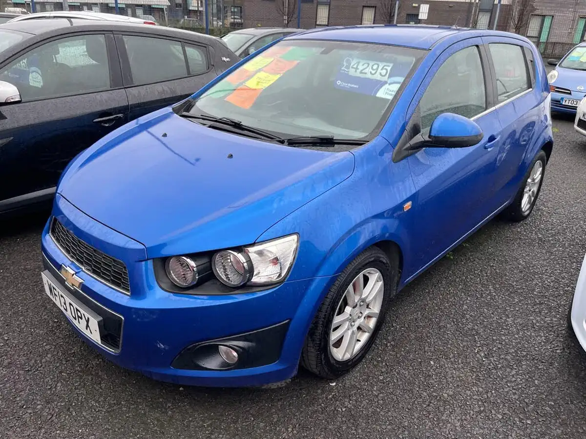 2013-chevrolet-aveo-13td-ltz-ss-big-2