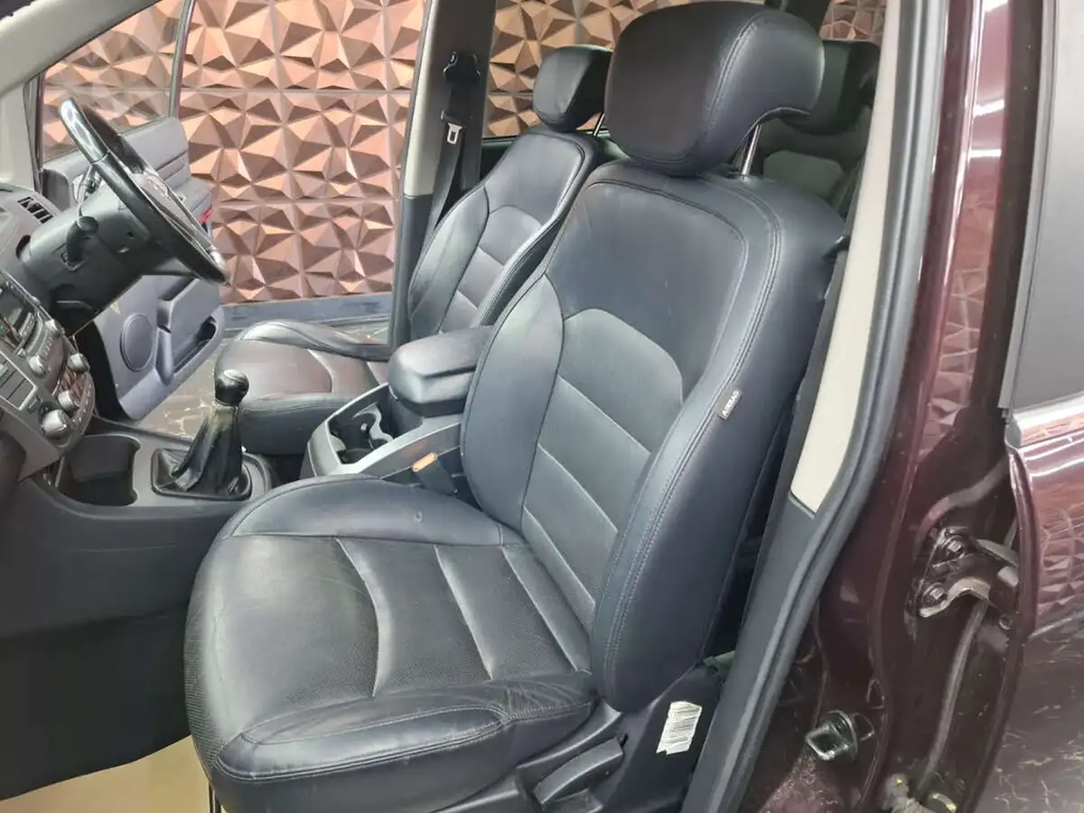 2016-kgm-ssangyong-turismo-22td-ex-big-26